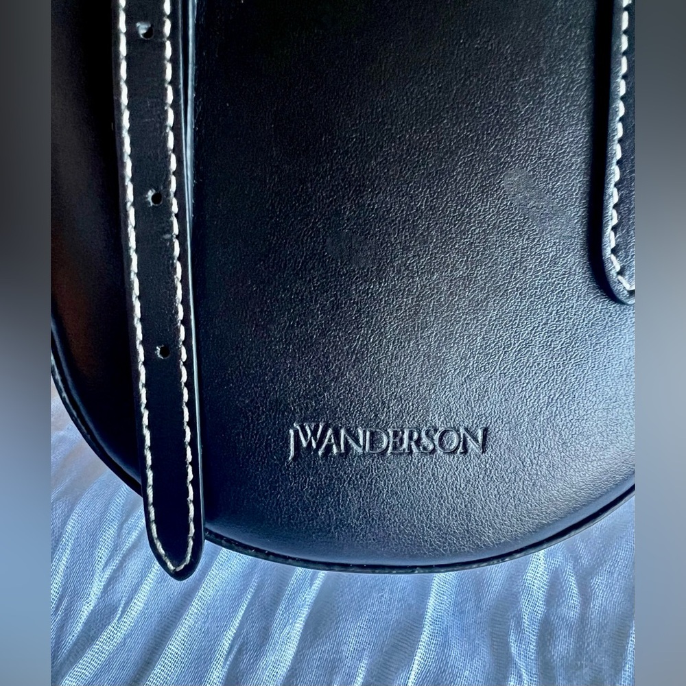 JW Anderson Black medium Leather Cap Bag - Picture 9 of 10
